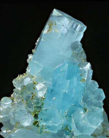 Aquamarine-mineral